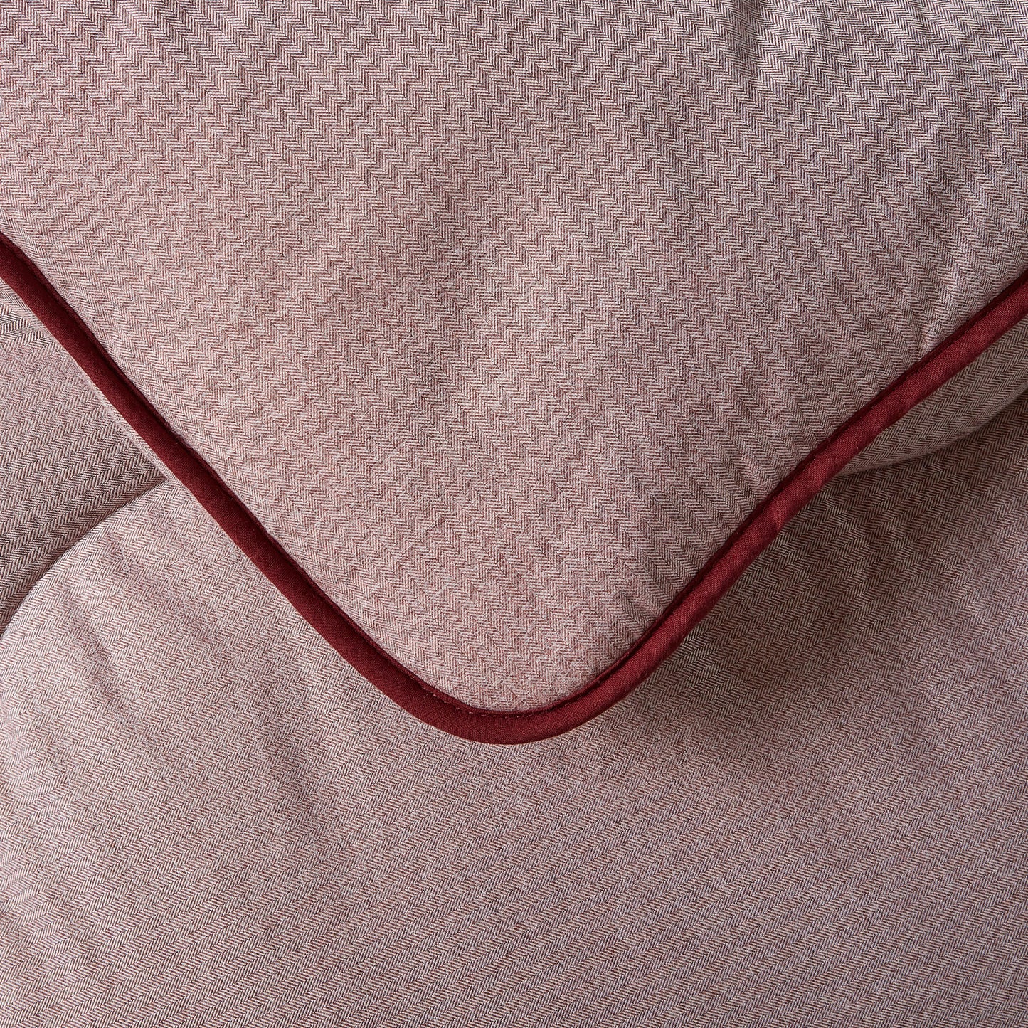 Night Lark Herringbone All-In-One Duvet in Mulberry