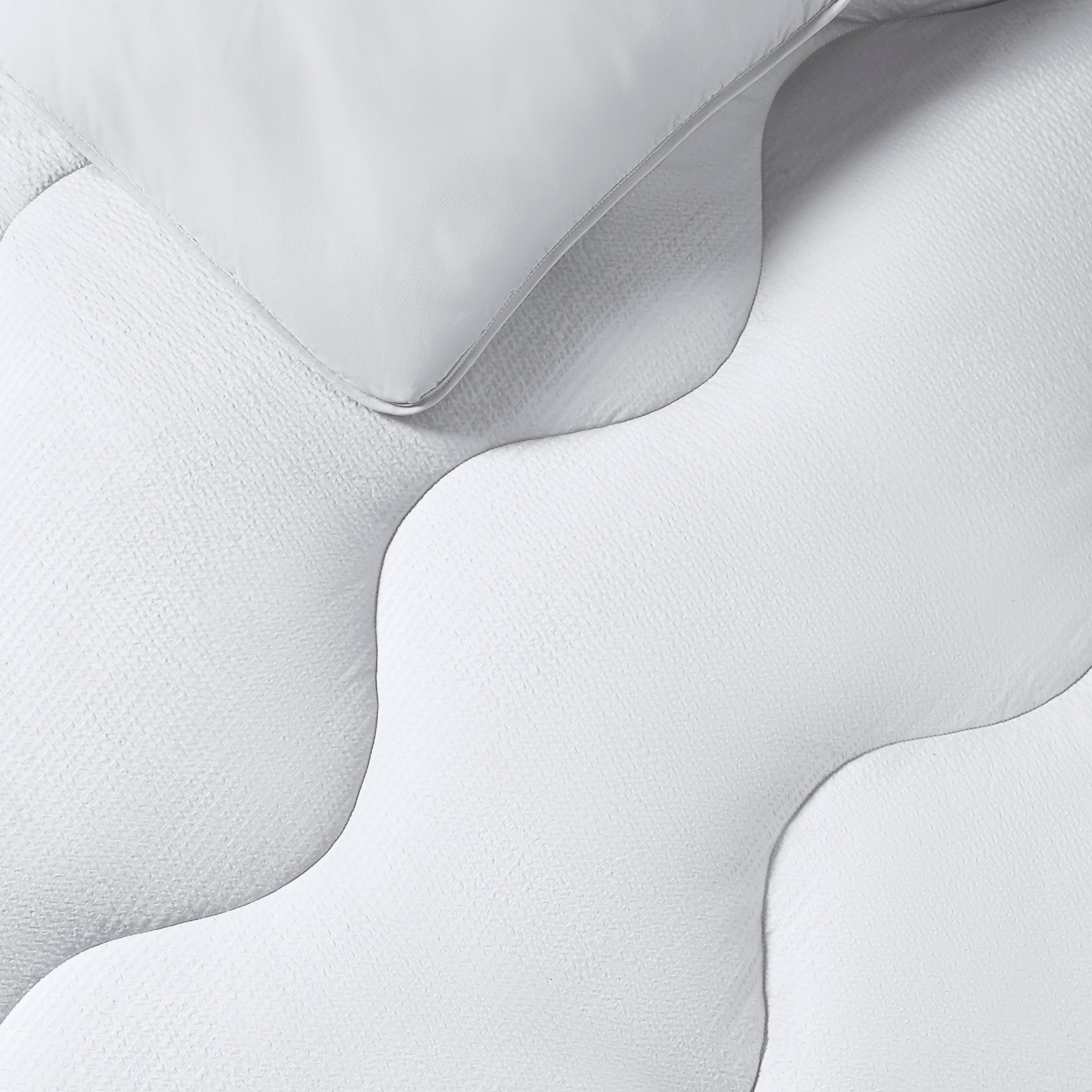 White Seersucker All-In-One Comforter