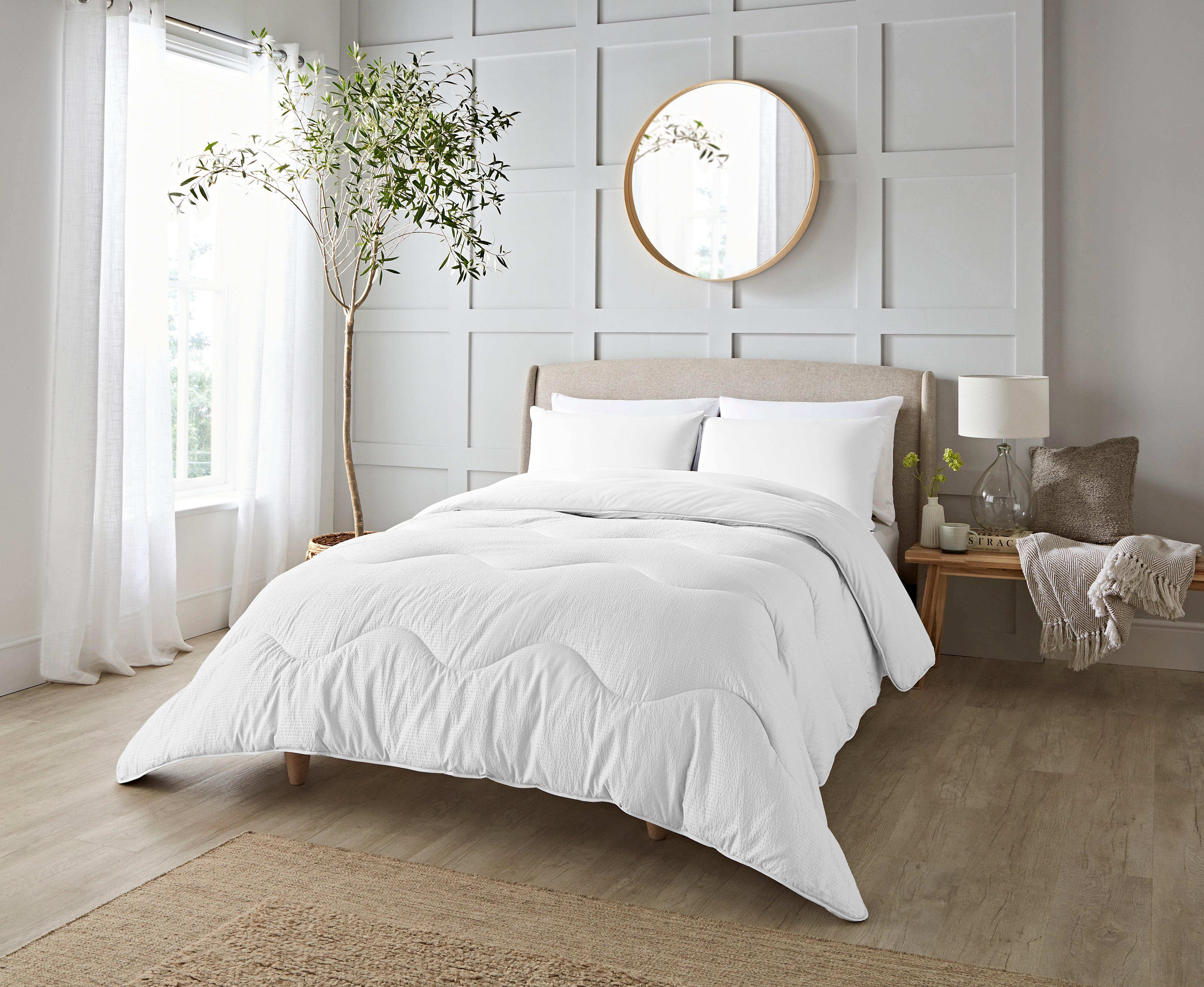White Seersucker All-In-One Comforter